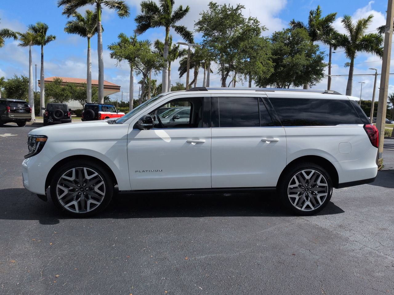 New 2026 Ford Expedition Max Platinum w/ Platinum Ultimate Package AWD/4WD image 7