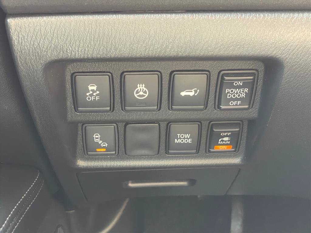 Used 2017 Nissan Pathfinder SL w/ SL Premium Package AWD/4WD image 18