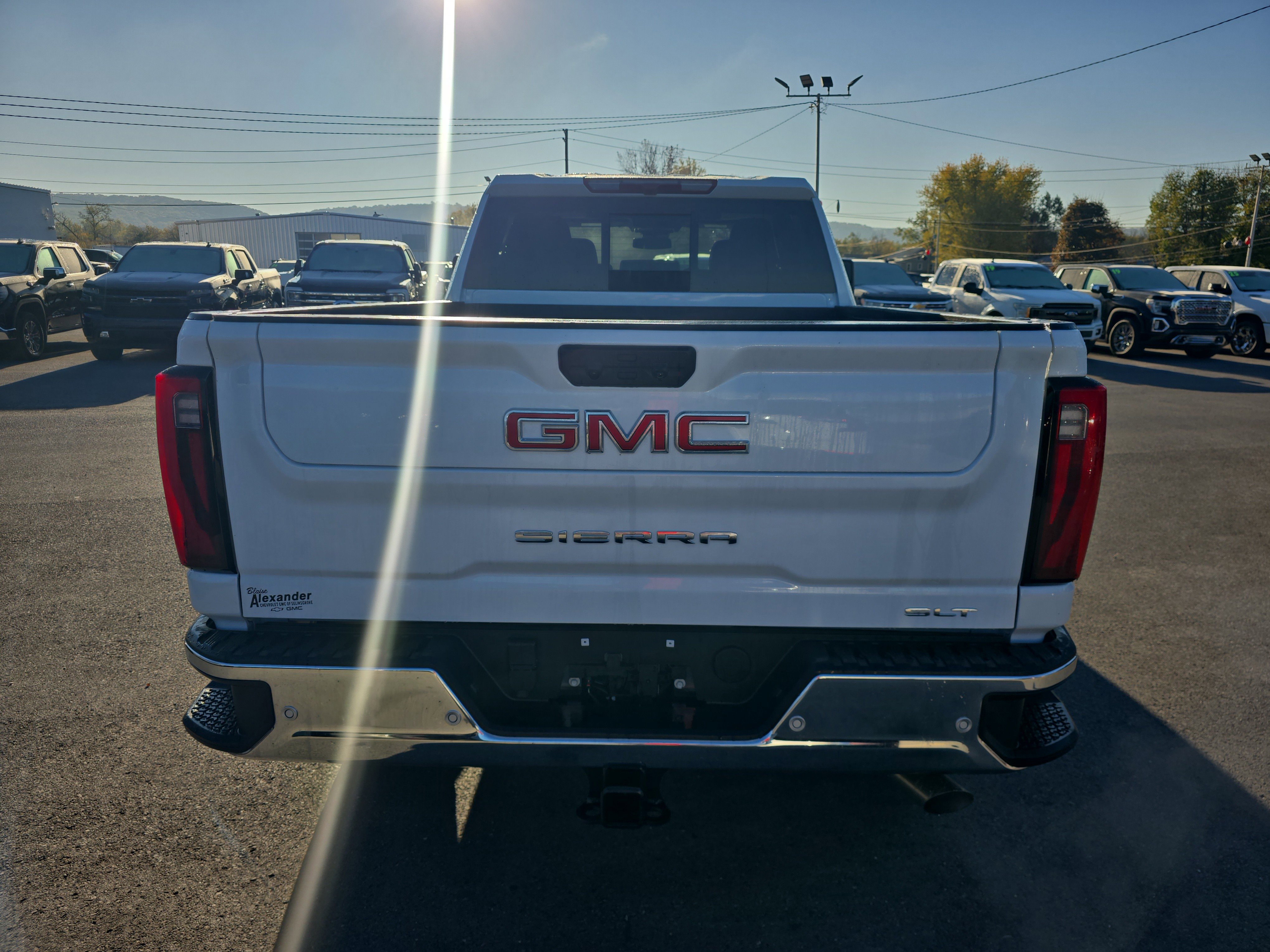 New 2026 GMC Sierra 2500 SLT w/ SLT Premium Package image 4