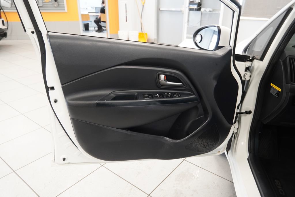 Used 2015 Kia Rio LX w/ Power Package image 5