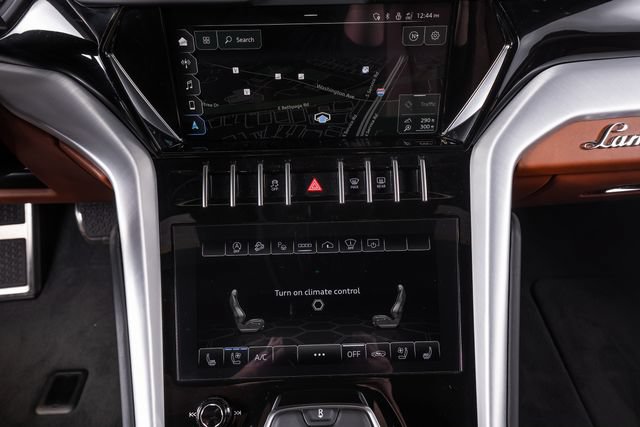Used 2022 Lamborghini Urus AWD/4WD image 49