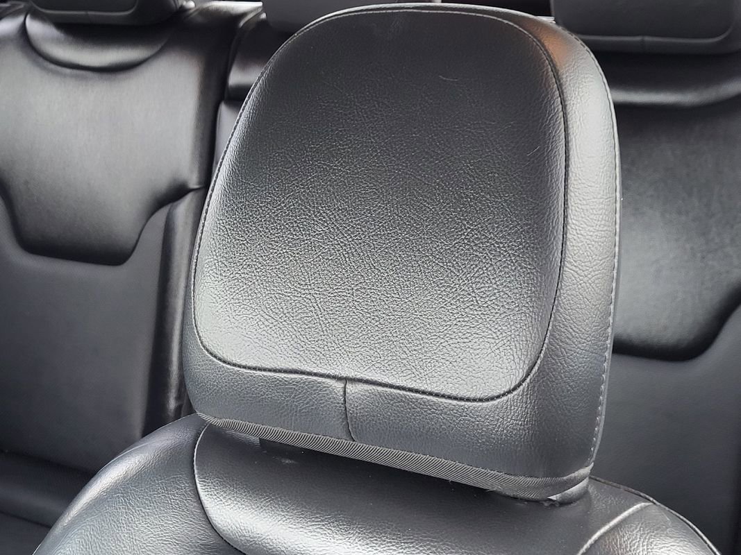 Used 2017 Jeep Compass Limited w/ Navigation Group image 18