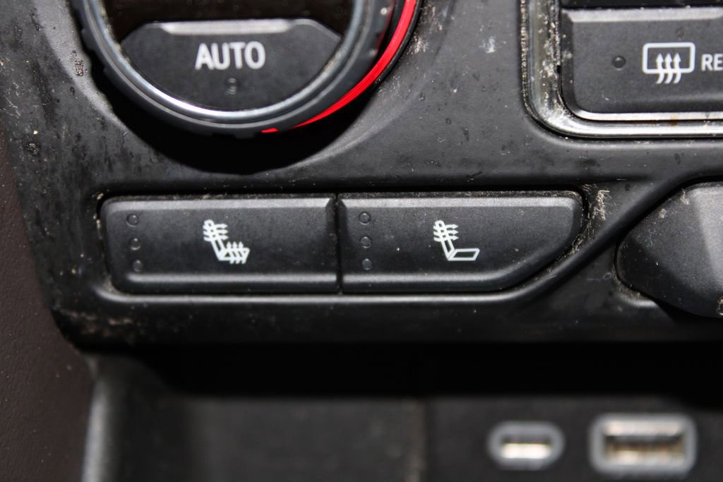 Used 2022 Chevrolet Tahoe LT w/ Luxury Package RWD image 42