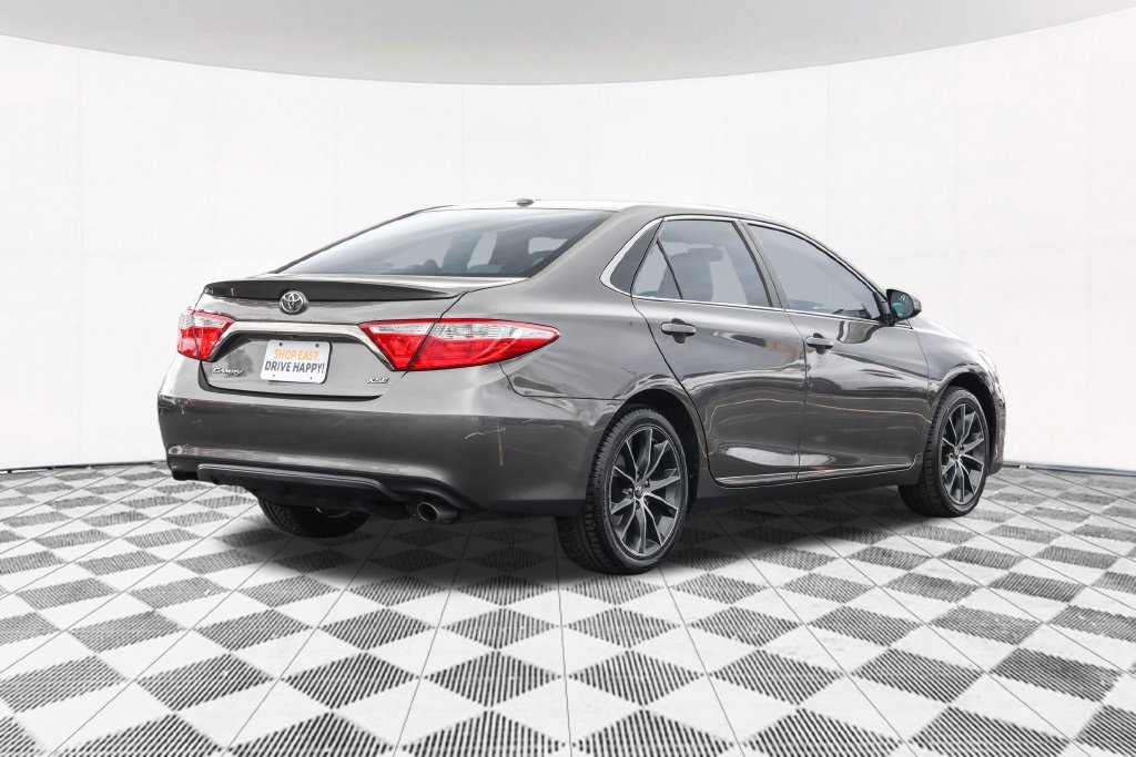 Used 2017 Toyota Camry XSE w/ Moonroof Package FWD image 13