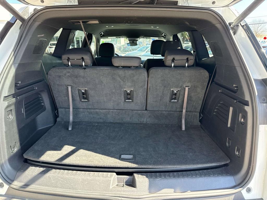 Certified 2025 GMC Acadia Elevation image 8