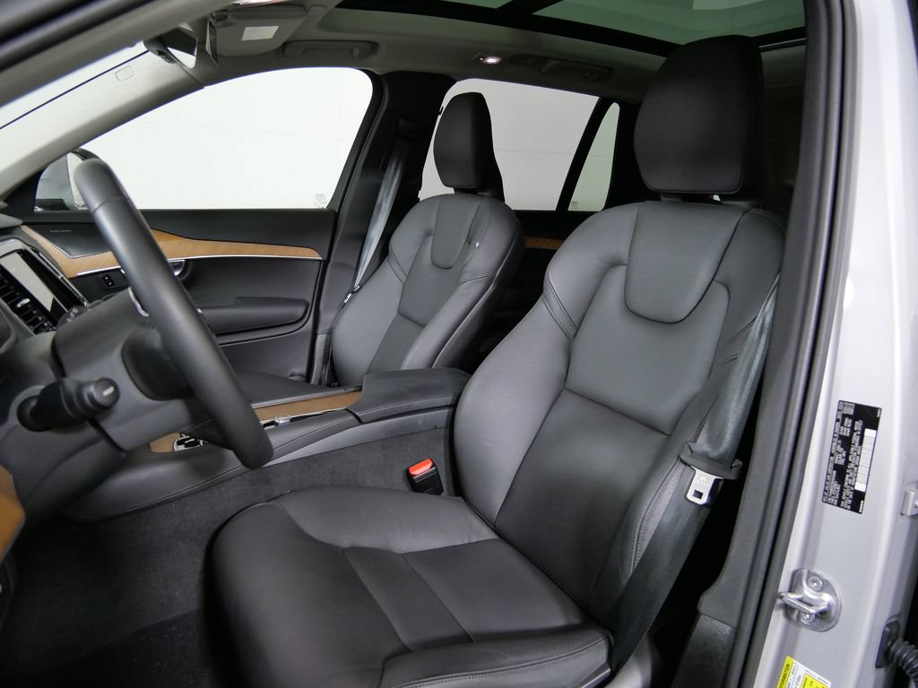 Used 2024 Volvo XC90 T8 Plus w/ Protection Package Premier AWD/4WD image 11