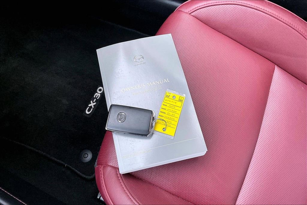 Used 2025 MAZDA CX-30 AWD 2.5 S w/ Preferred Package image 11