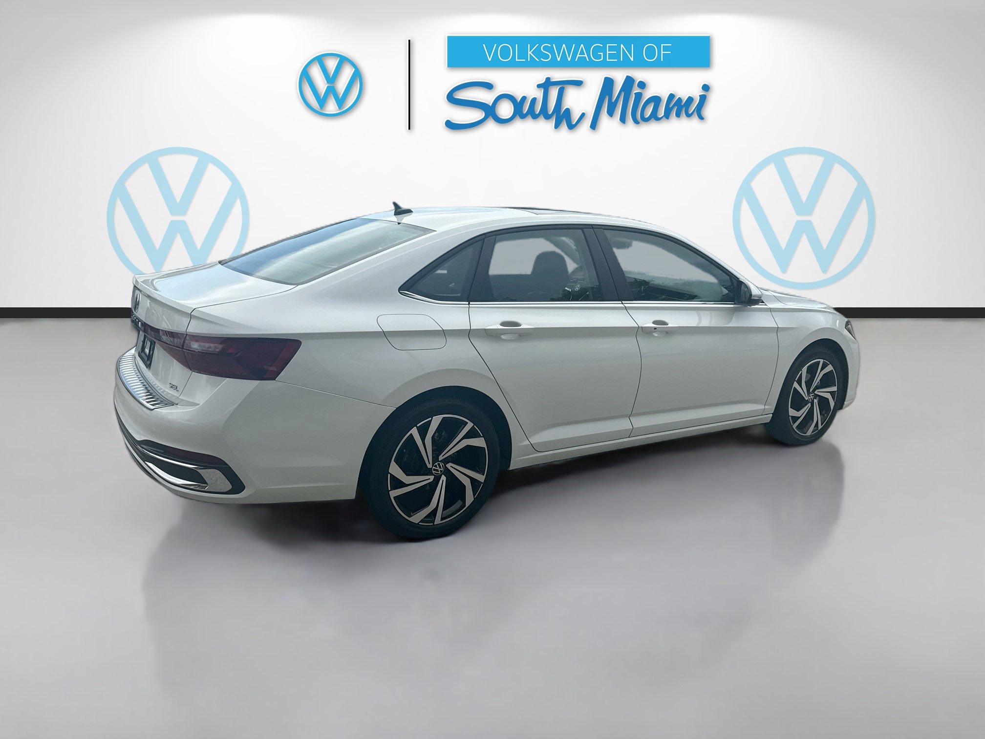 Used 2025 Volkswagen Jetta SEL FWD image 7