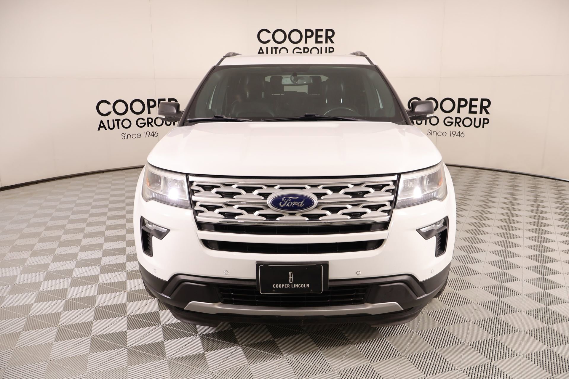 Used 2019 Ford Explorer XLT w/ Equipment Group 202A FWD image 9