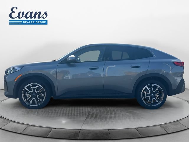 New 2025 BMW X2 xDrive28i w/ Technology Package AWD/4WD image 2