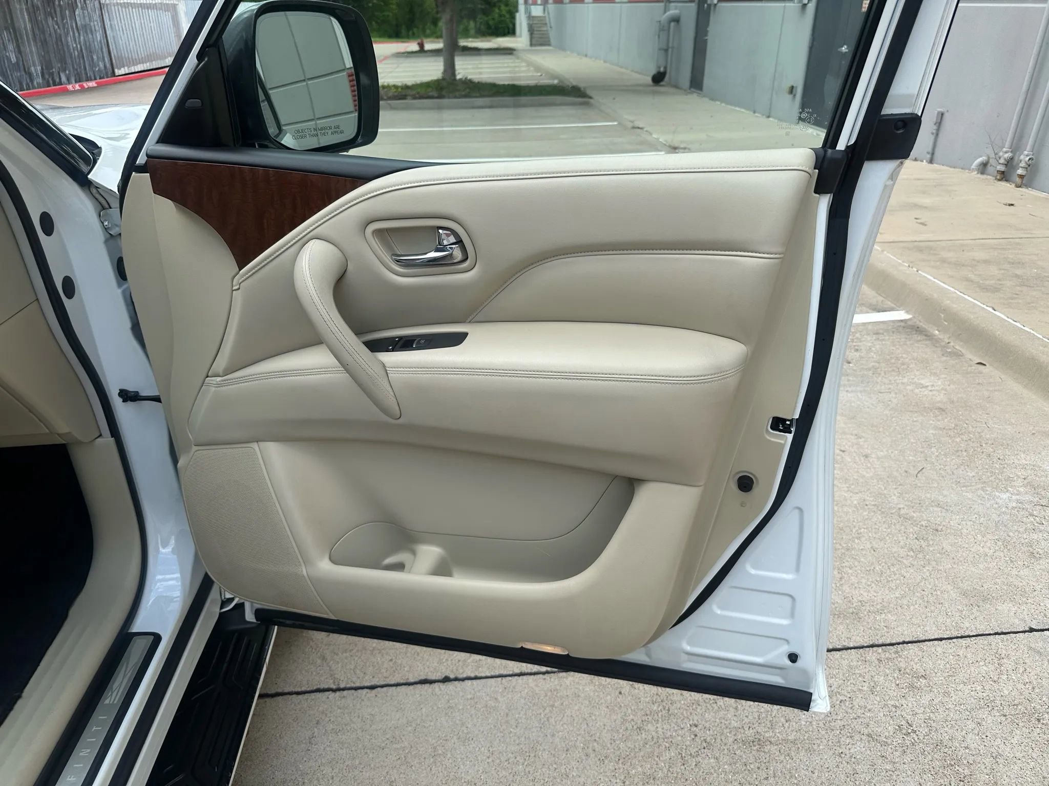 Used 2018 INFINITI QX80 2WD w/ Driver Assistance Package image 27