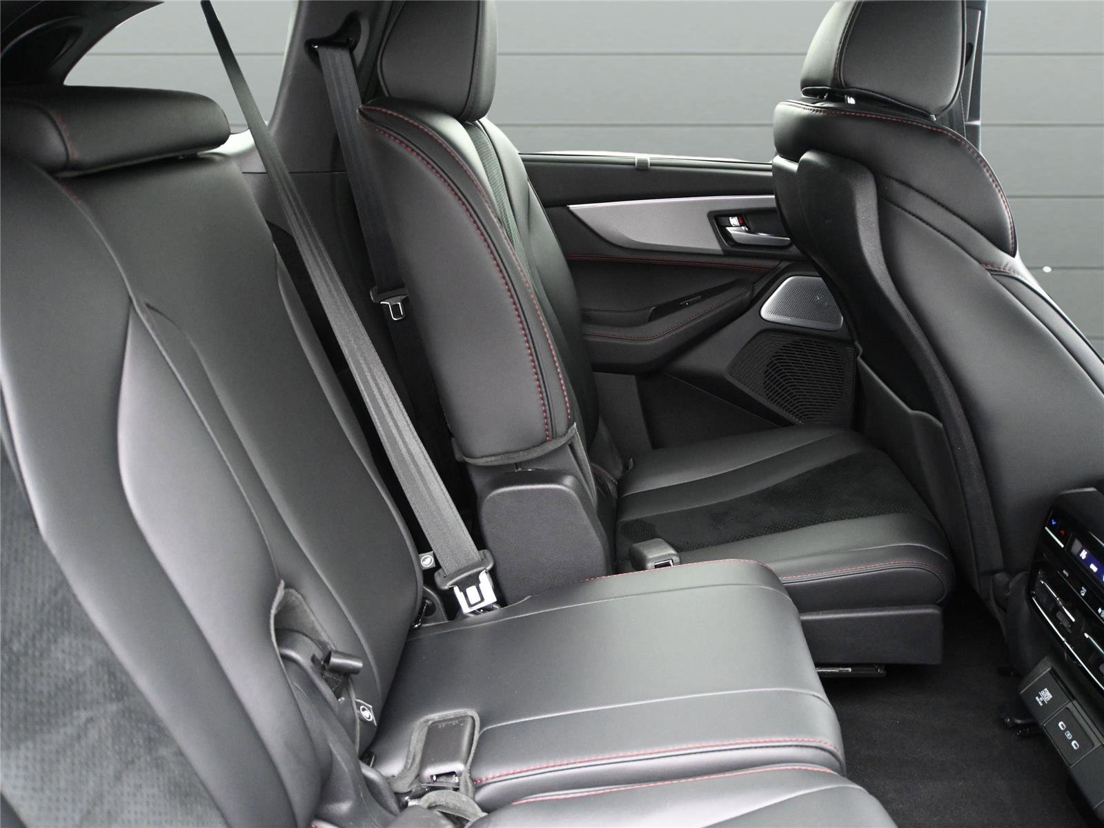 Certified 2025 Acura MDX A-Spec image 23