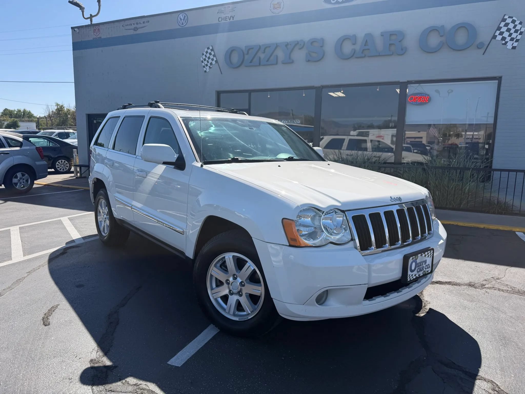 Used 2008 Jeep Grand Cherokee Limited w/ Trailer Tow Group IV AWD/4WD image 2