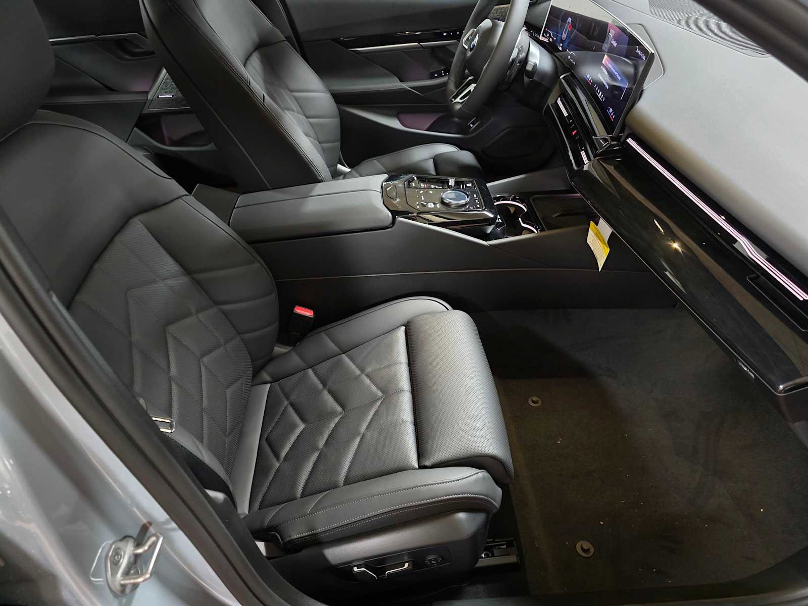 New 2026 BMW 530i xDrive w/ M Sport Package image 12