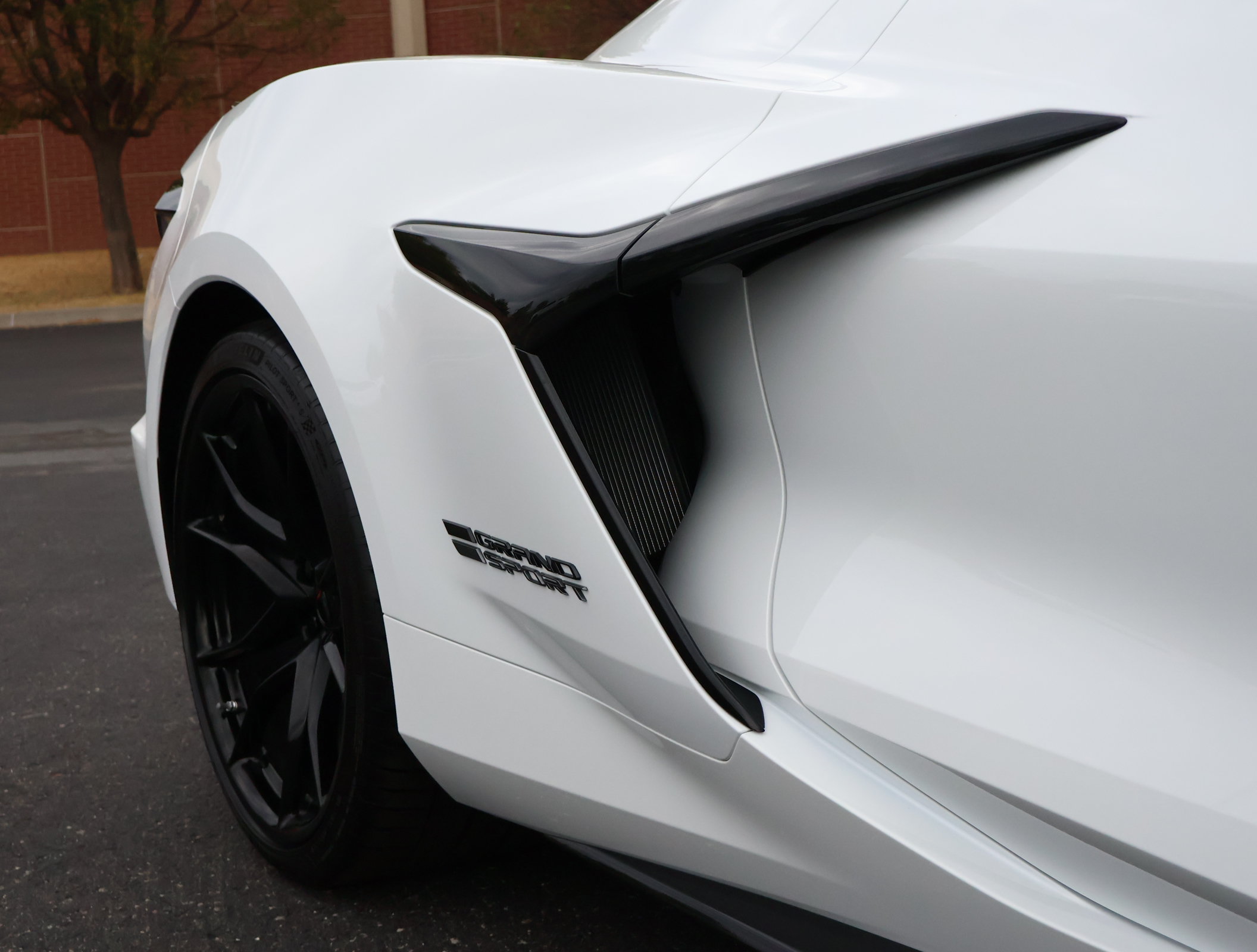 New 2027 Chevrolet Corvette Grand Sport w/ Z52 Sport Performance Package RWD image 26