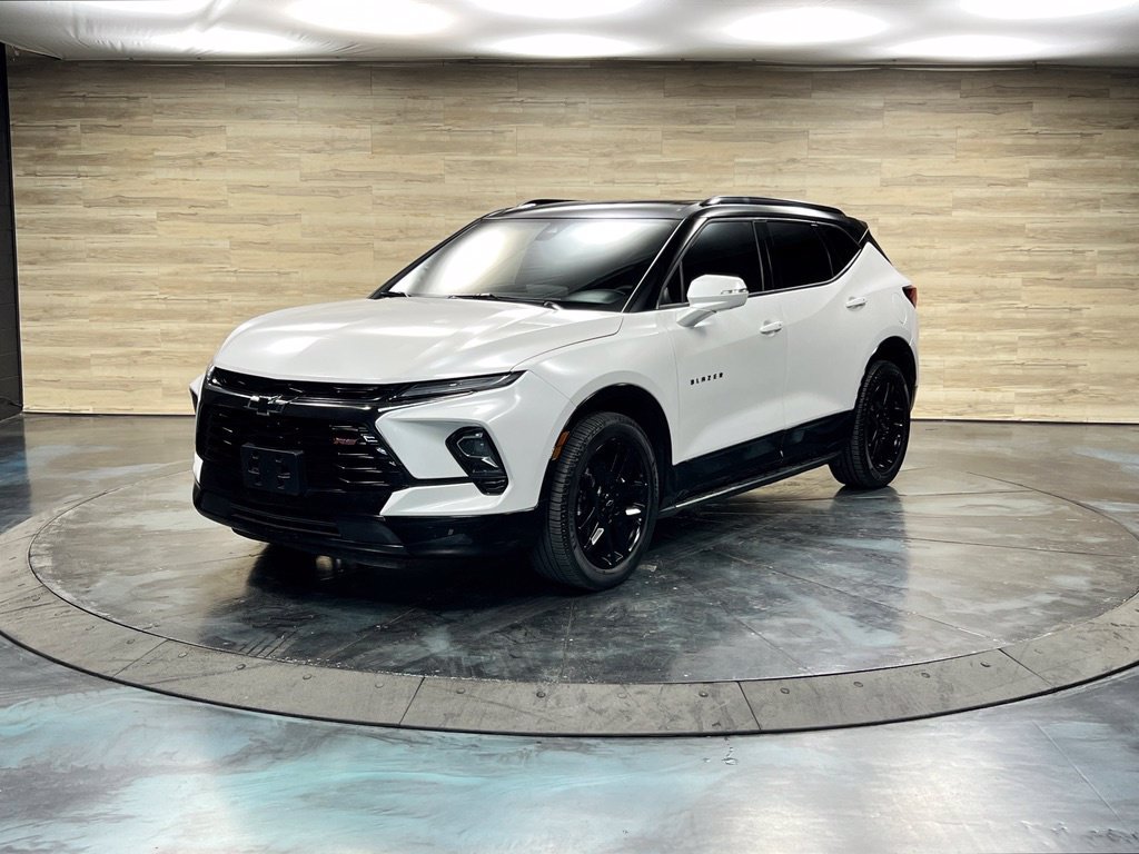 Used 2025 Chevrolet Blazer RS w/ Driver Confidence II Package AWD/4WD image 5