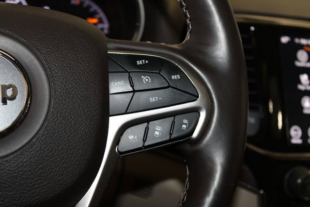 Used 2021 Jeep Grand Cherokee Overland AWD/4WD image 30