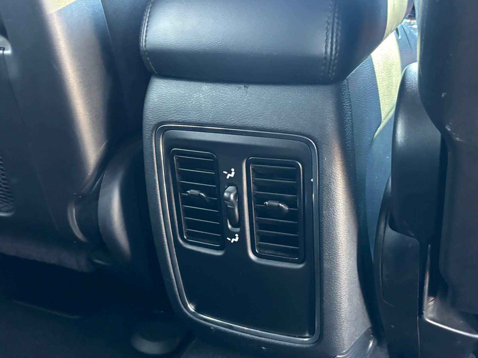 Used 2020 Jeep Grand Cherokee Laredo RWD image 27