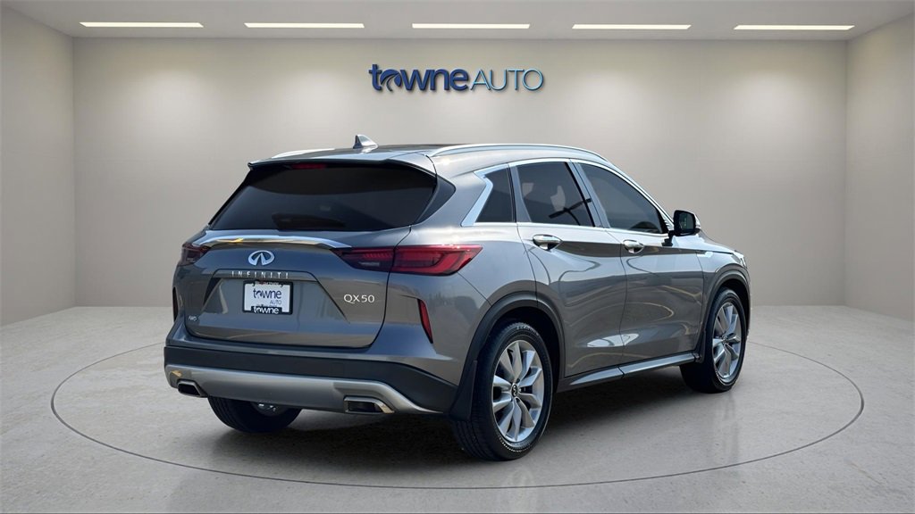 Used 2022 INFINITI QX50 Essential image 5