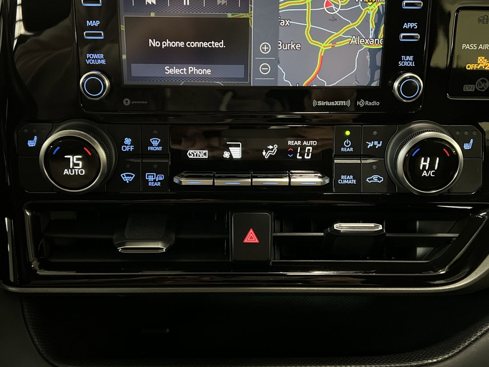 Used 2022 Toyota Highlander XLE image 21