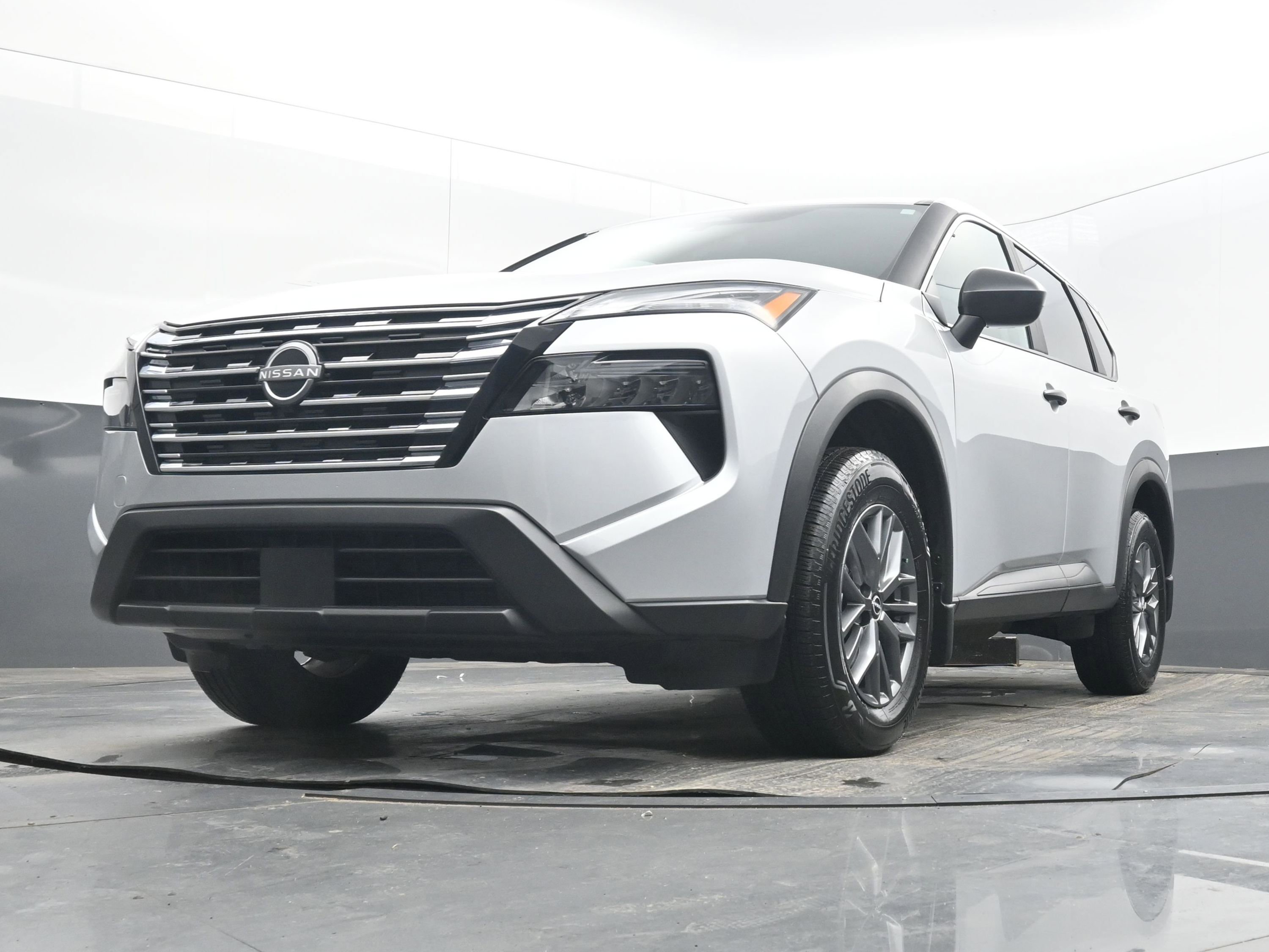 Certified 2025 Nissan Rogue S image 24