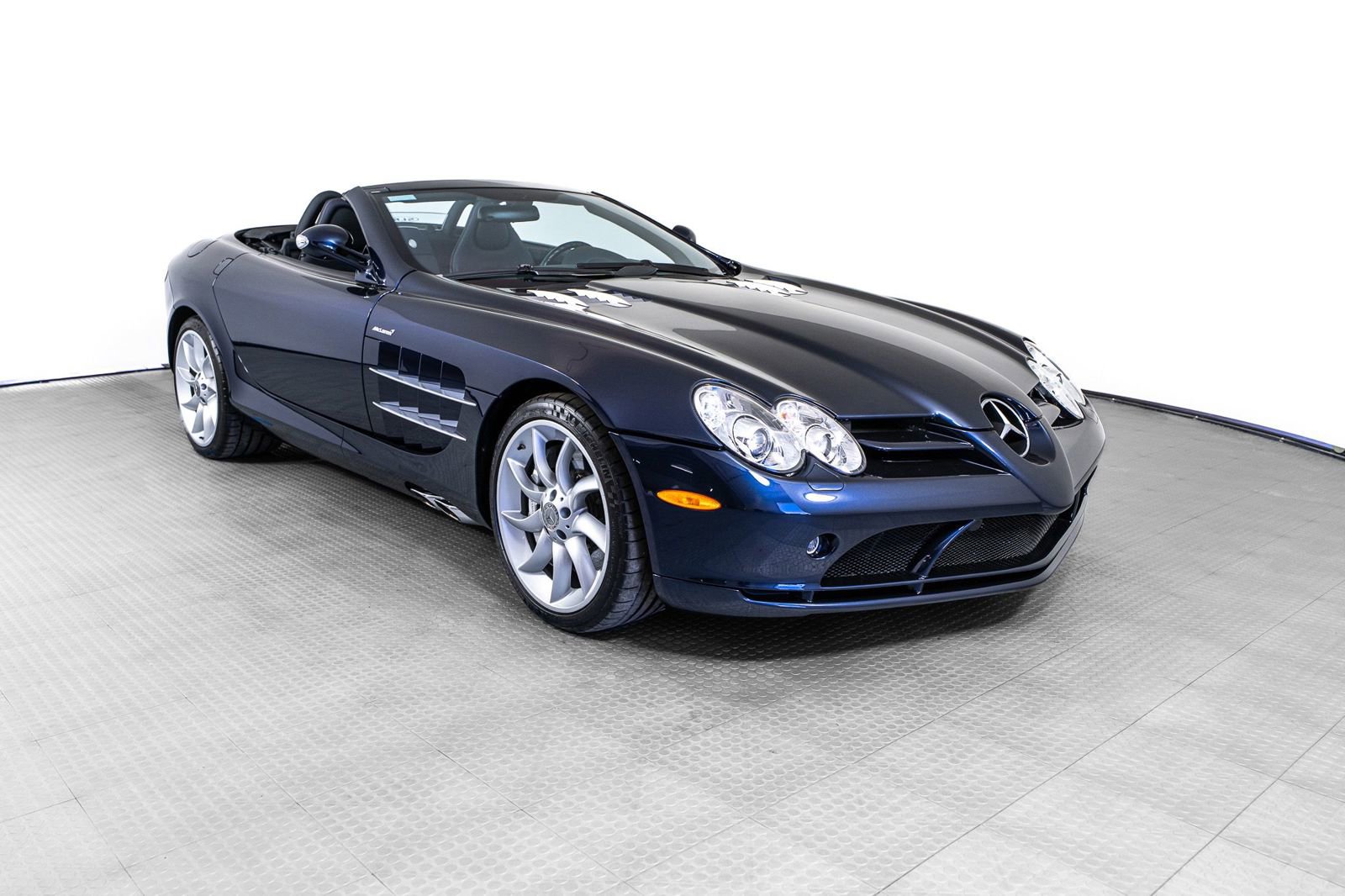 Used 2008 Mercedes-Benz SLR image 28