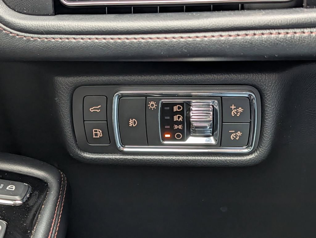 Used 2021 Lincoln Aviator Grand Touring w/ Equipment Group 302A image 17