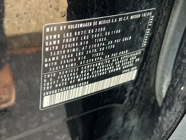 Used 2024 Volkswagen Tiguan Wolfsburg Edition image 35