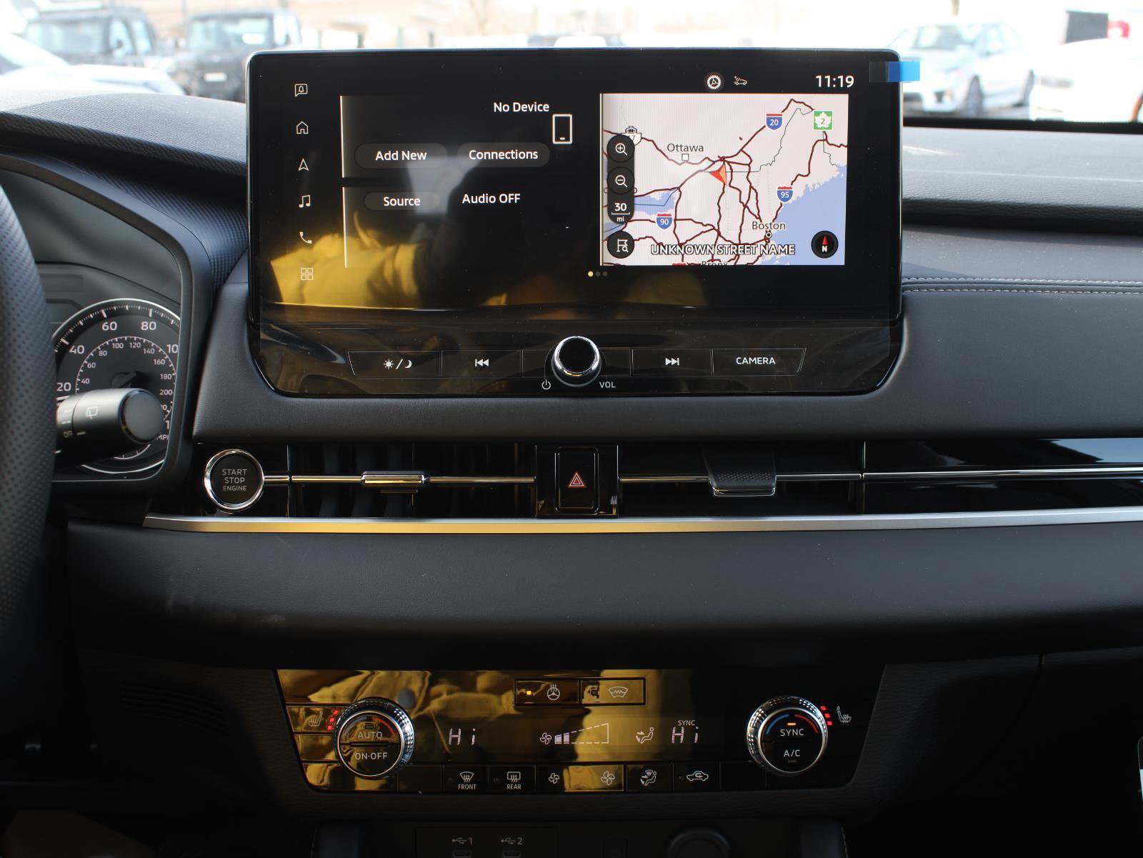 New 2026 Mitsubishi Outlander SE image 13