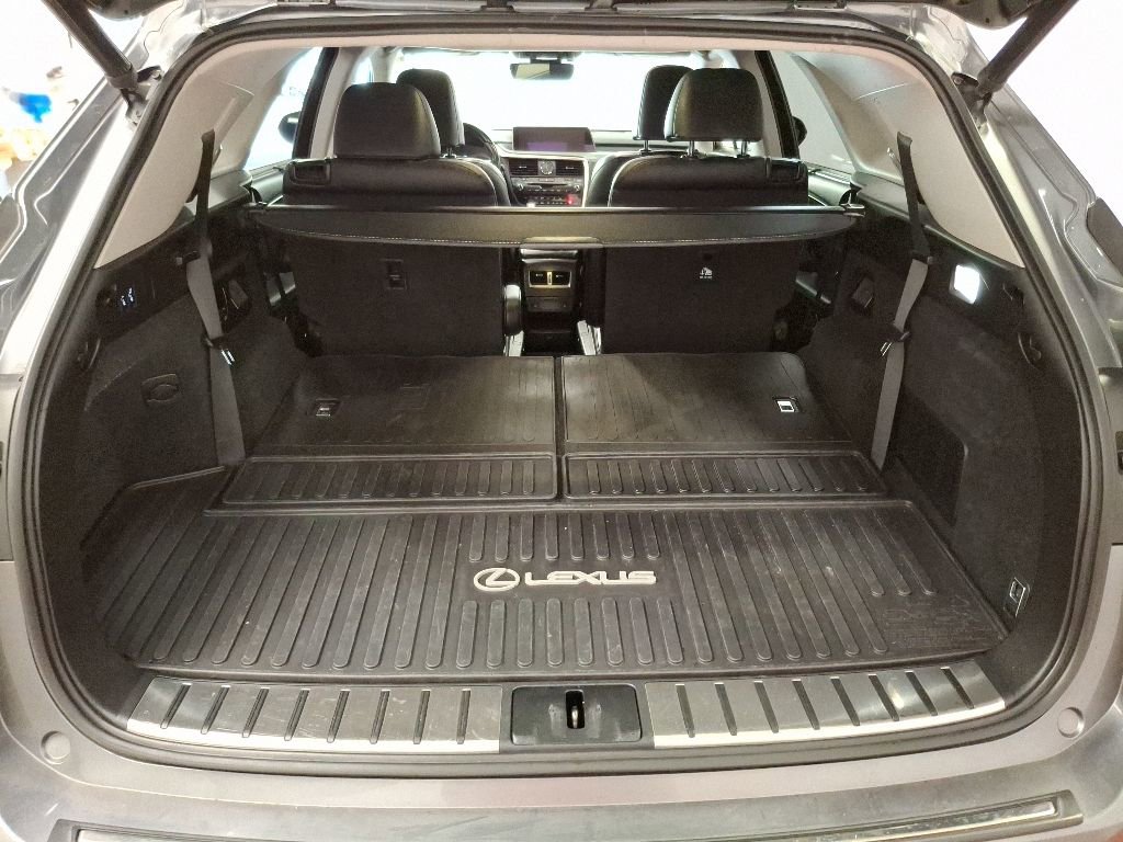 Used 2019 Lexus RX 350L Luxury w/ Accessory Package AWD/4WD image 11