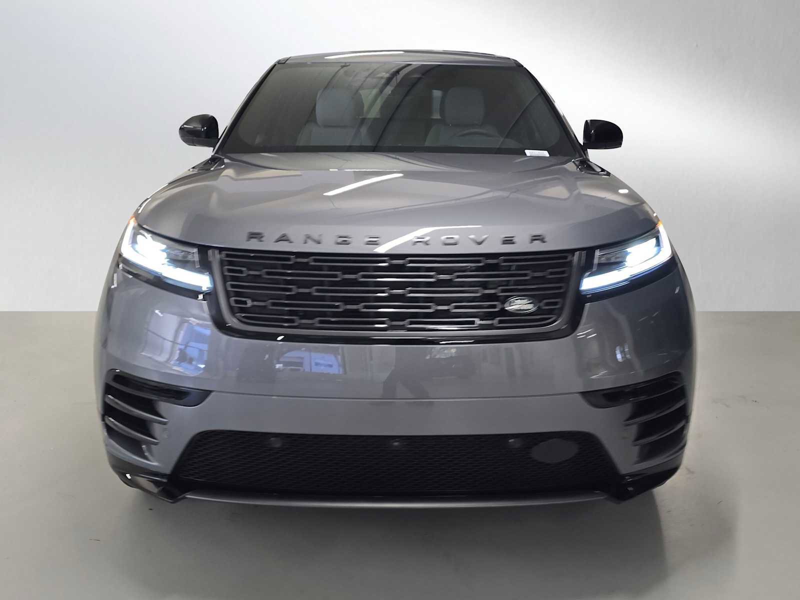 New 2026 Land Rover Range Rover Velar Dynamic SE image 8