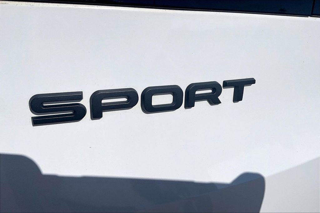 Used 2023 Land Rover Range Rover Sport SE Dynamic image 32