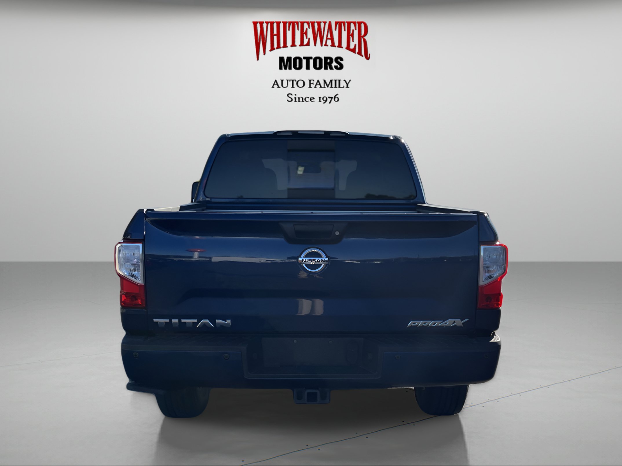 Used 2019 Nissan Titan PRO-4X w/ Pro-4x Convenience Package AWD/4WD image 4