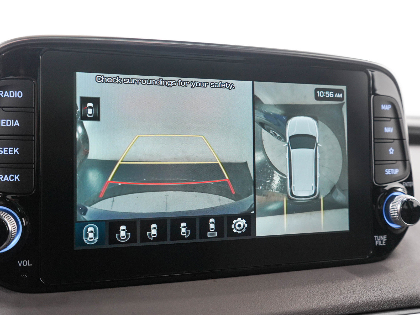 Used 2020 Hyundai Santa Fe Limited AWD/4WD image 32