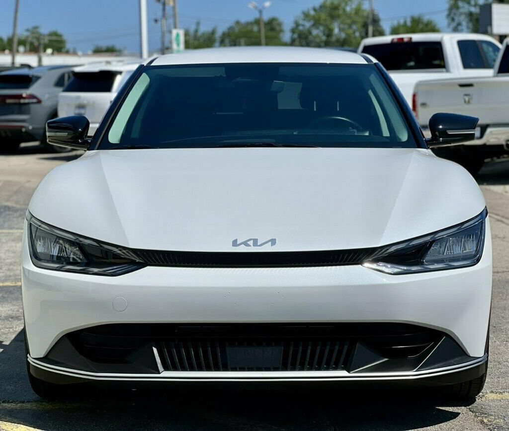 Used 2024 Kia EV6 Light RWD image 7