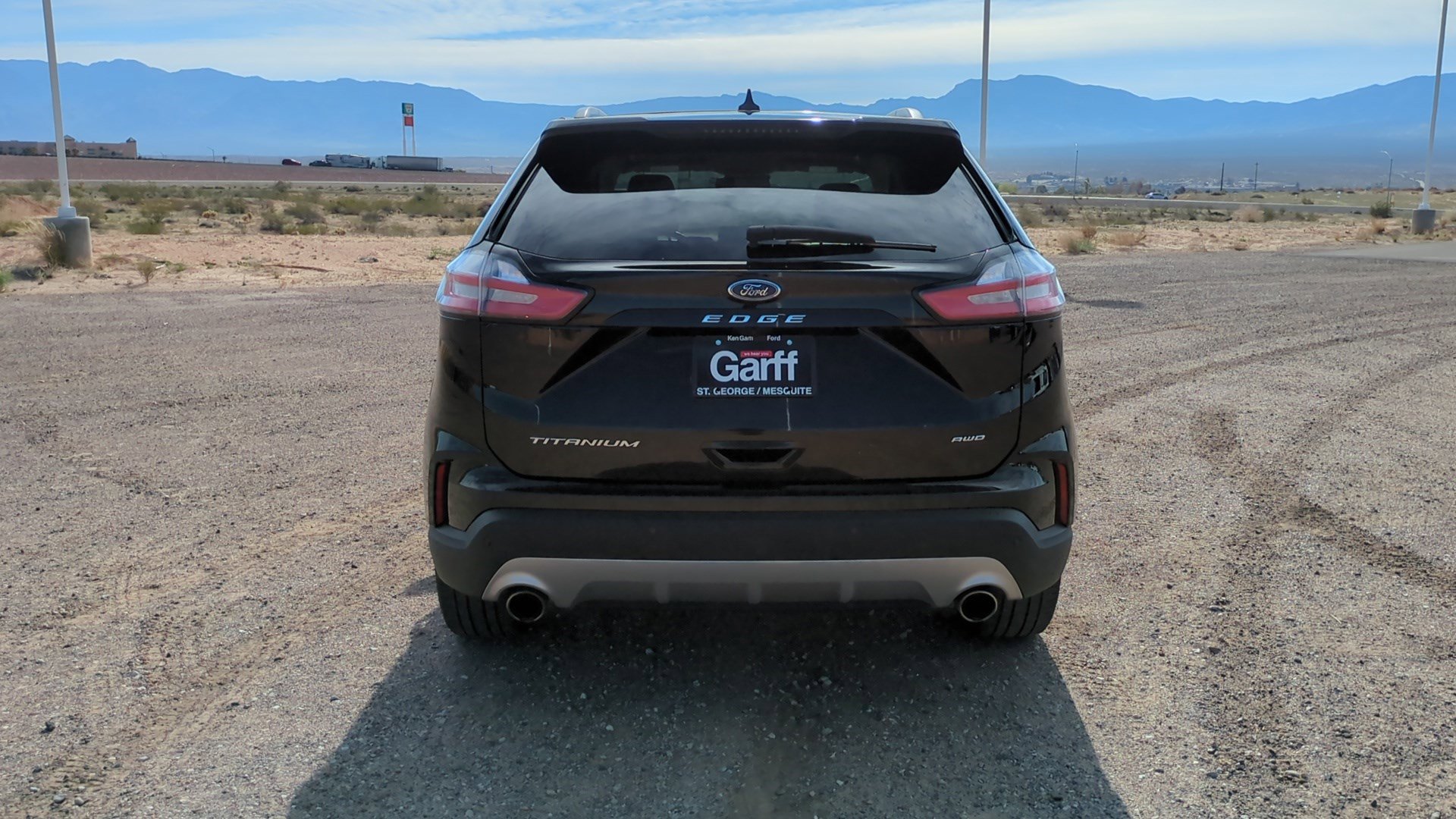 Used 2022 Ford Edge Titanium w/ Equipment Group 301A image 4