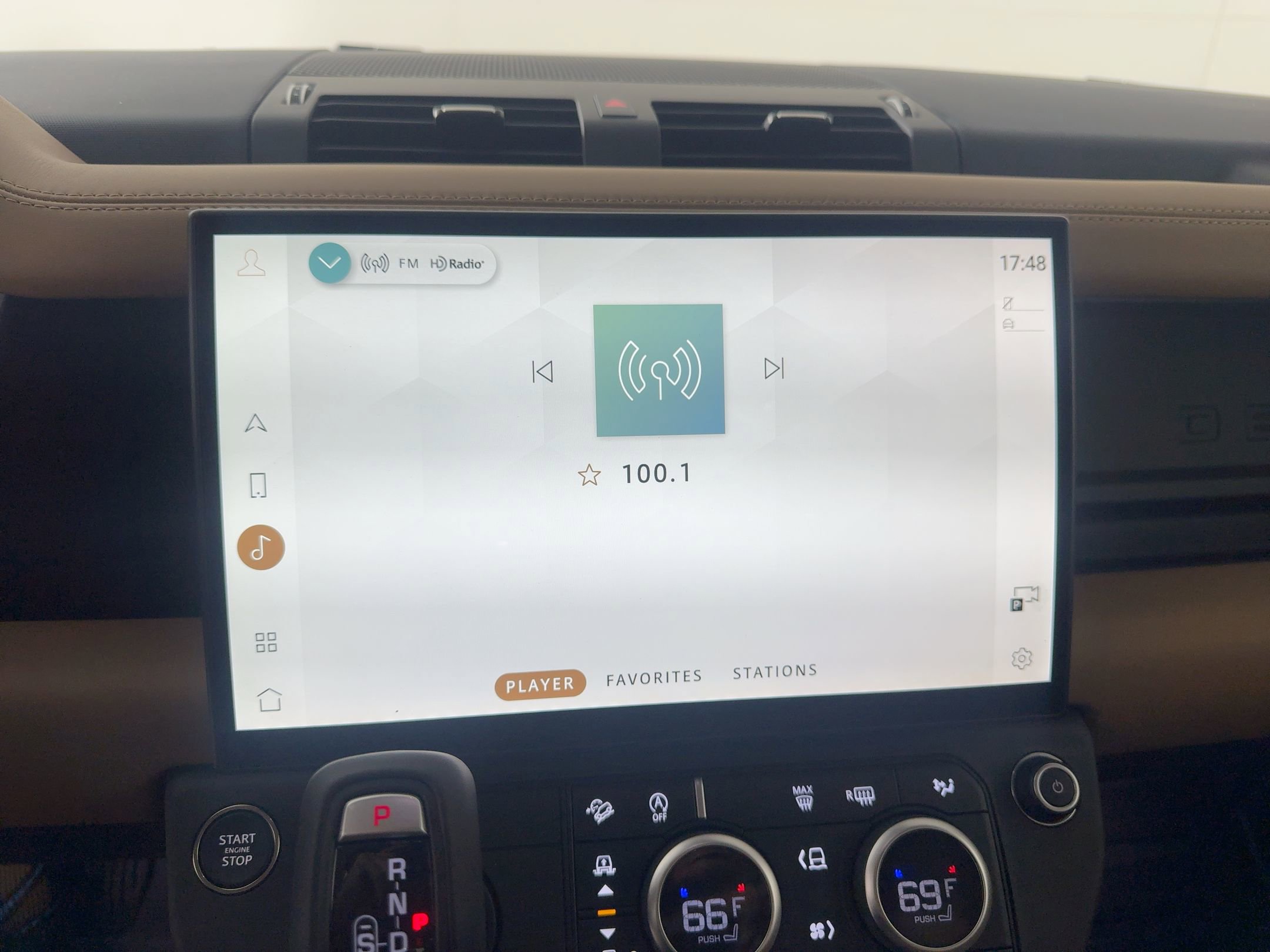 New 2026 Land Rover Defender 130 S image 21