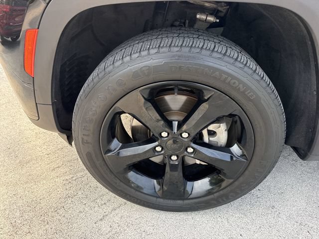 Used 2022 Jeep Grand Cherokee L Laredo RWD image 10