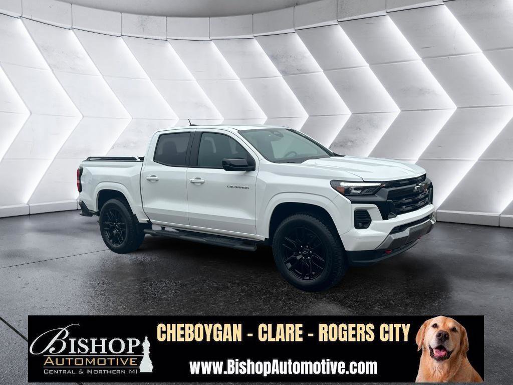 Used 2024 Chevrolet Colorado Z71 w/ Z71 Convenience Package 2 image 21