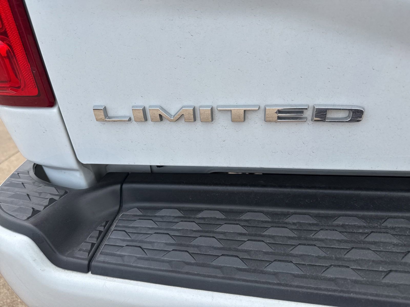 Used 2022 RAM 2500 Limited w/ Towing Technology Group image 10