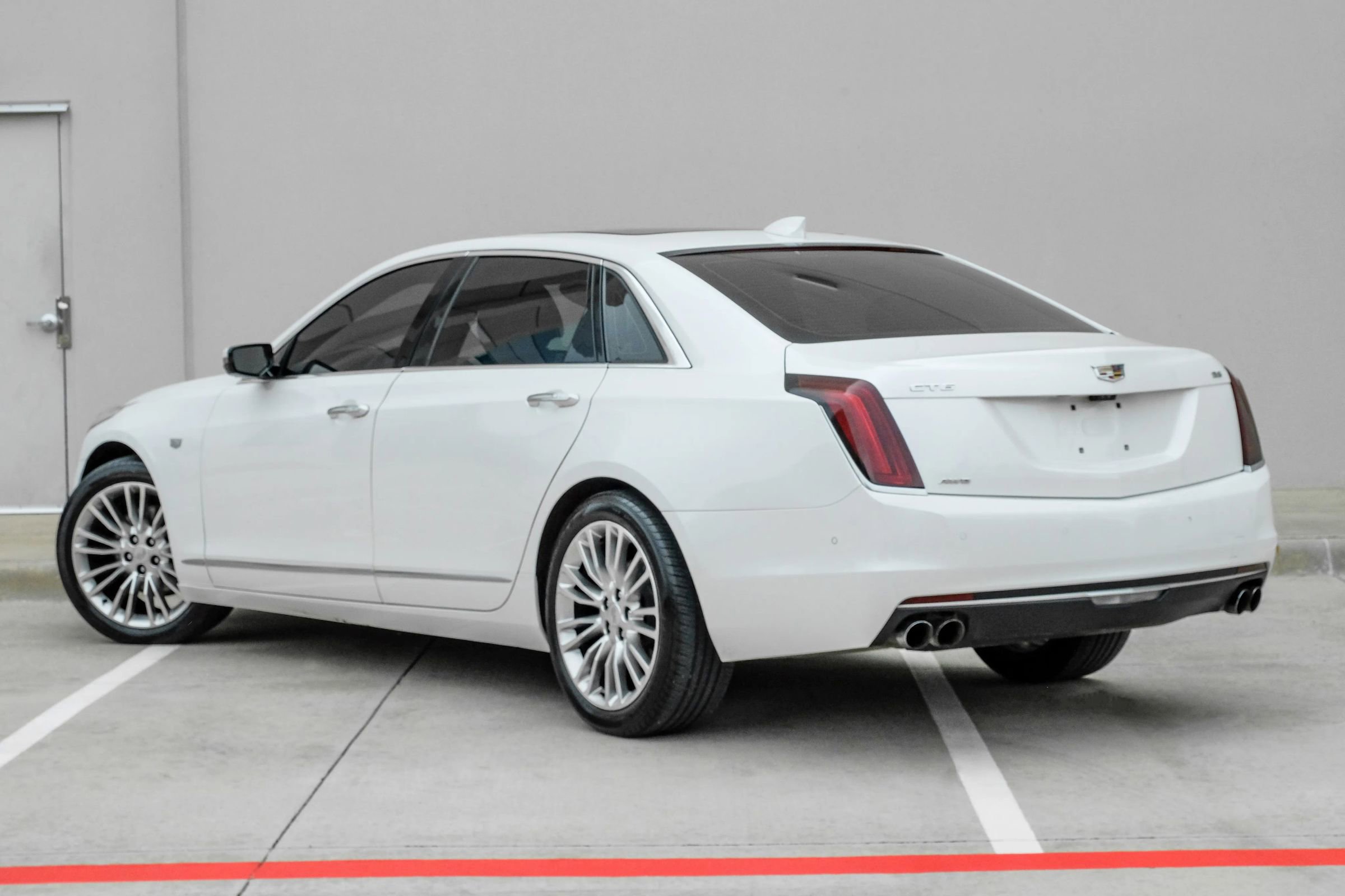 Used 2018 Cadillac CT6 Luxury w/ Active Chassis Package AWD/4WD image 9
