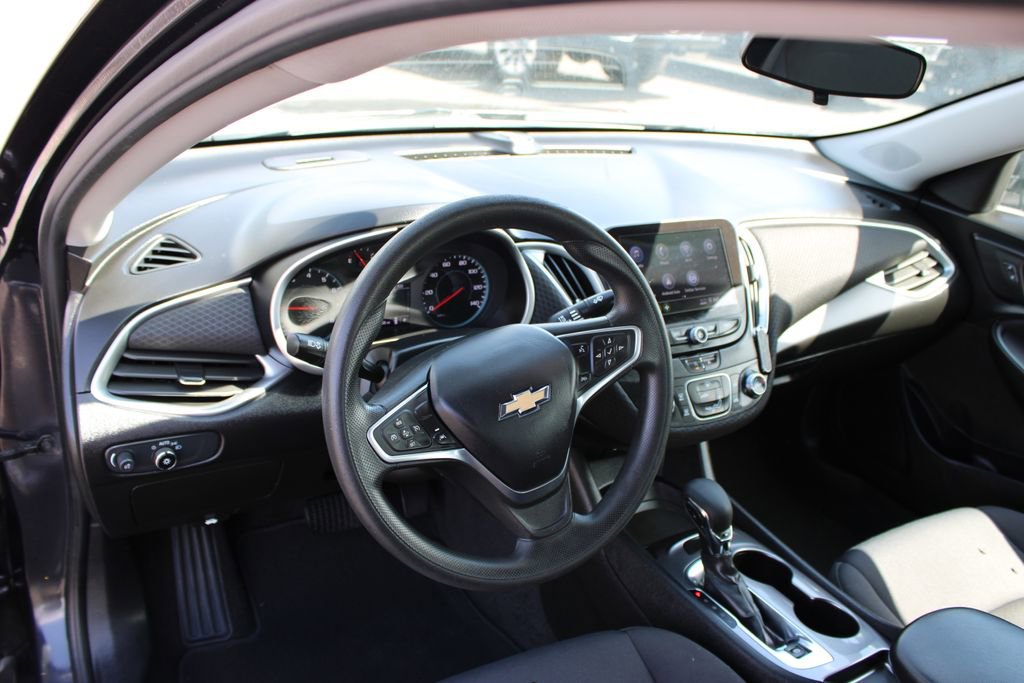 Used 2023 Chevrolet Malibu LS FWD image 21