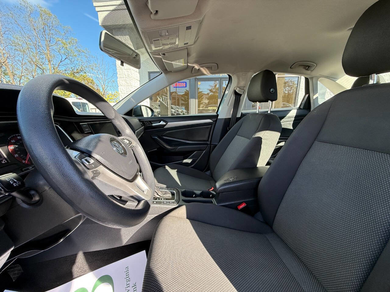 Used 2019 Volkswagen Jetta SE FWD image 15