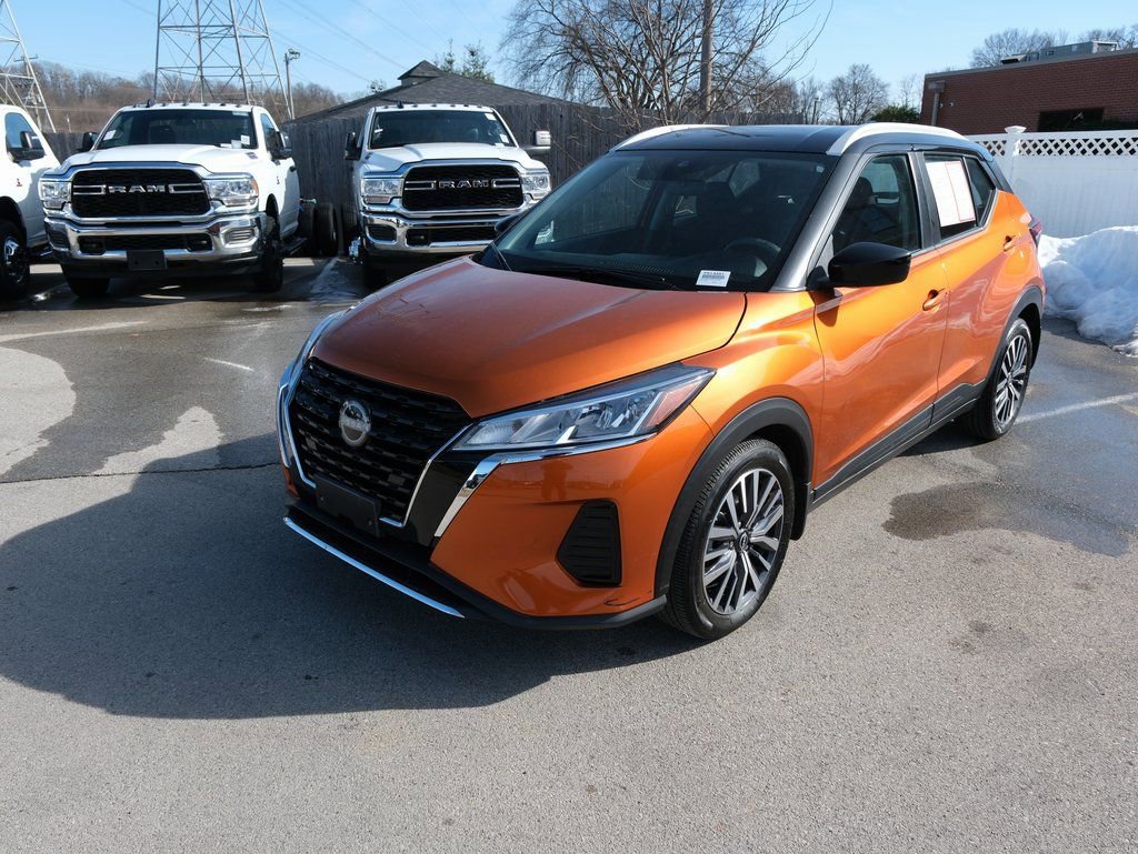 Used 2023 Nissan Kicks SV image 11