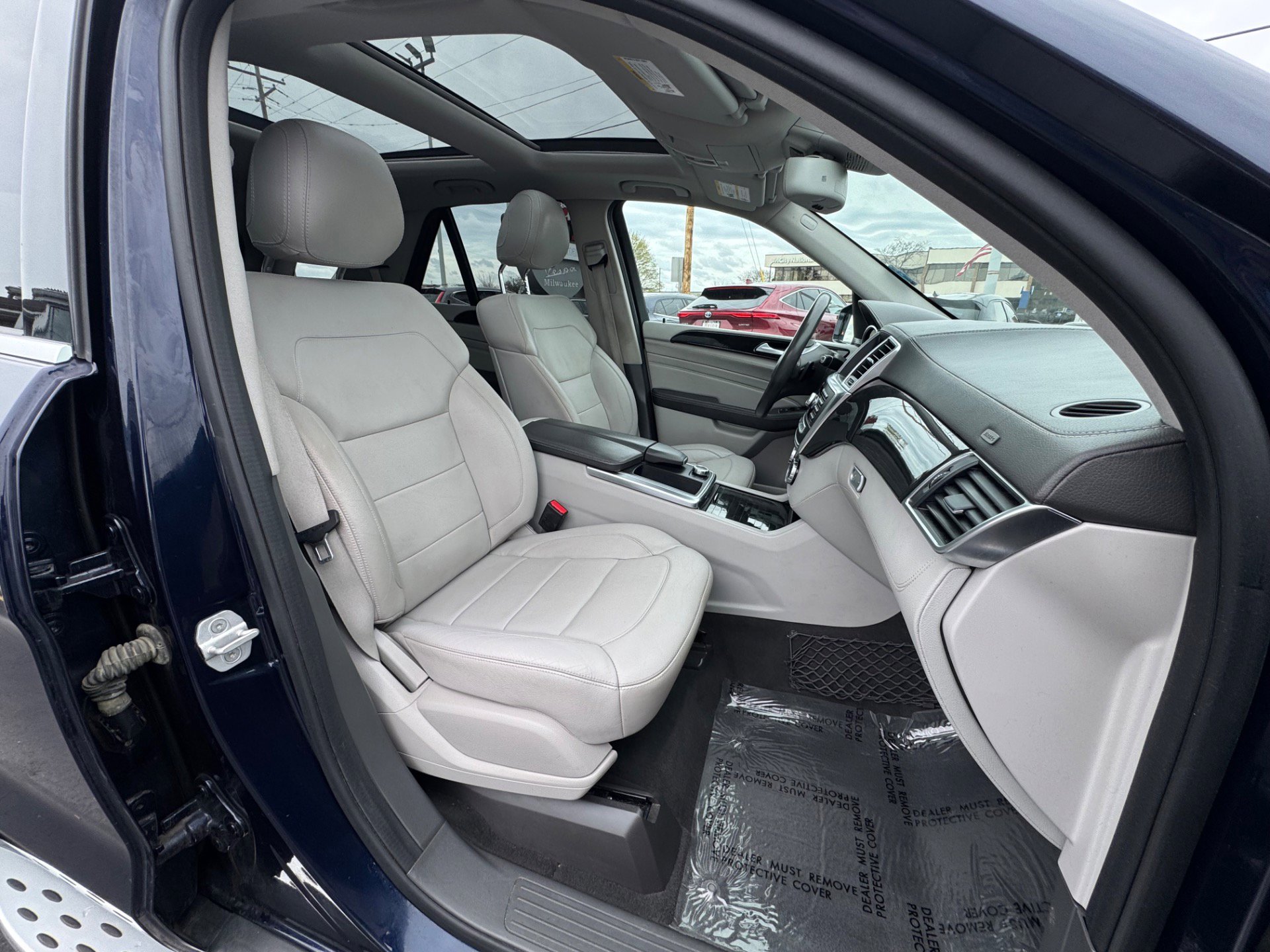 Used 2015 Mercedes-Benz ML 400 4MATIC image 31