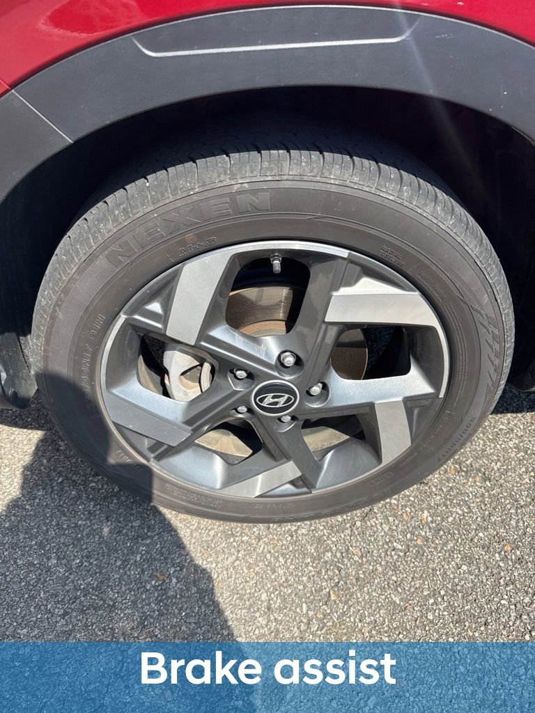 Used 2024 Hyundai Venue SEL image 11