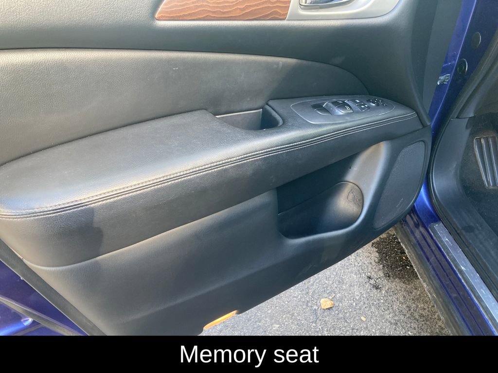 Used 2020 Nissan Pathfinder Platinum image 13