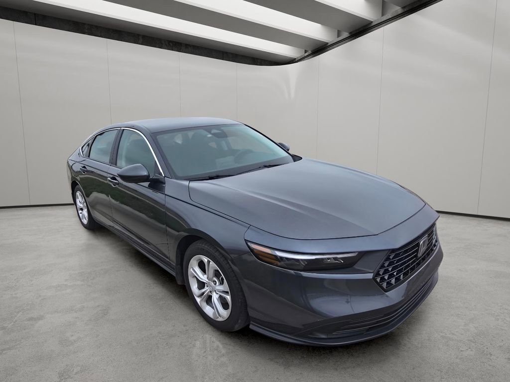Used 2025 Honda Accord LX image 7