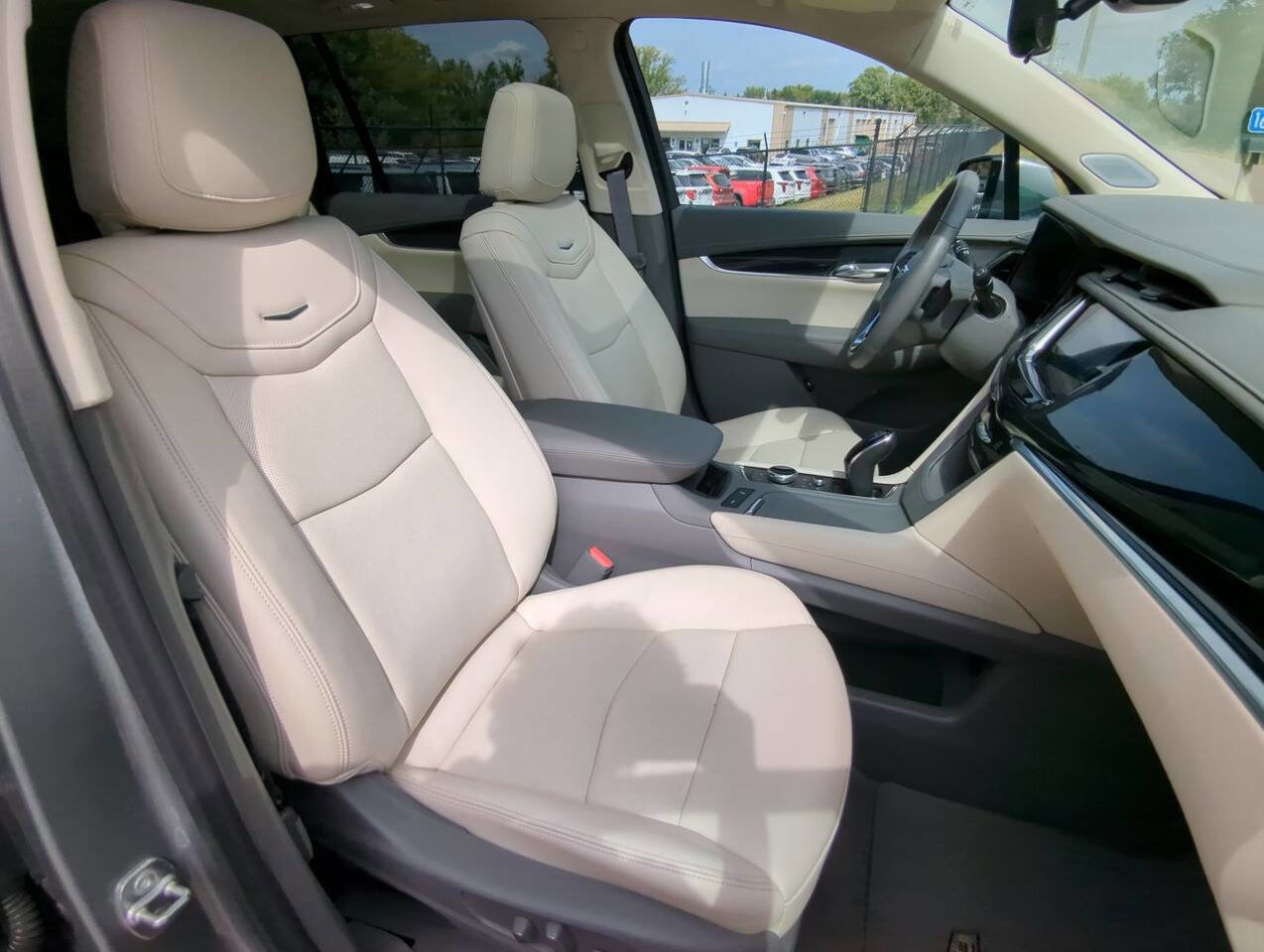 Used 2024 Cadillac XT6 Premium Luxury w/ Technology Package image 26