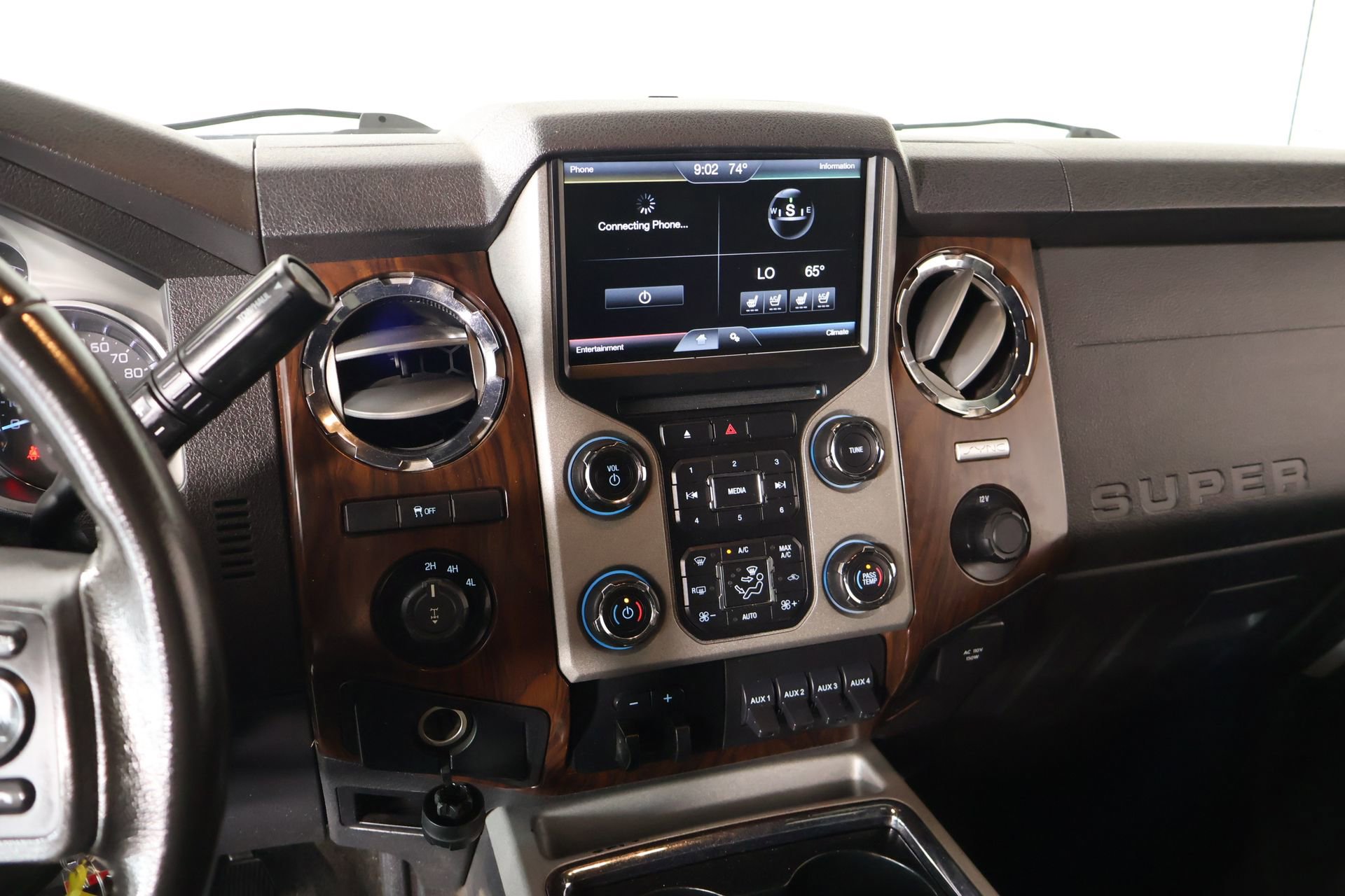 Used 2015 Ford F250 Lariat w/ Chrome Package image 5